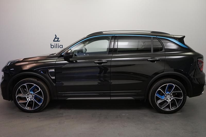 Begagnad Lynk & Co 01 264 HK (194 kW) 2022 Svart SUV