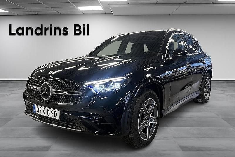 Begagnad Mercedes GLC300e AMG line 333 HK (244 kW) 2025 Svart SUV