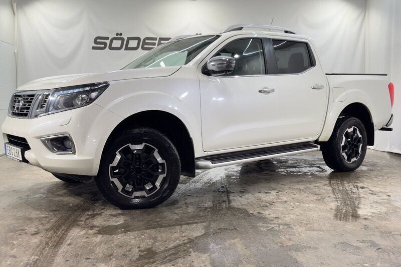 Vit (vit metallic) Begagnad 2019 Nissan Navara Tekna Pickup | 279 900 kr (Bra pris) - Bild 1/4