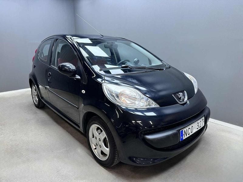 Svart Begagnad 2007 Peugeot 107 Halvkombi | 24 900 kr (Bra pris) - Bild 1/4