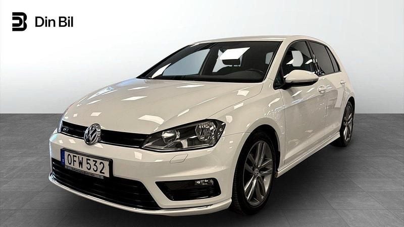 Vit Begagnad 2016 VW Golf VII R-line Halvkombi | 149 900 kr (Marknadspris) - Bild 1/4