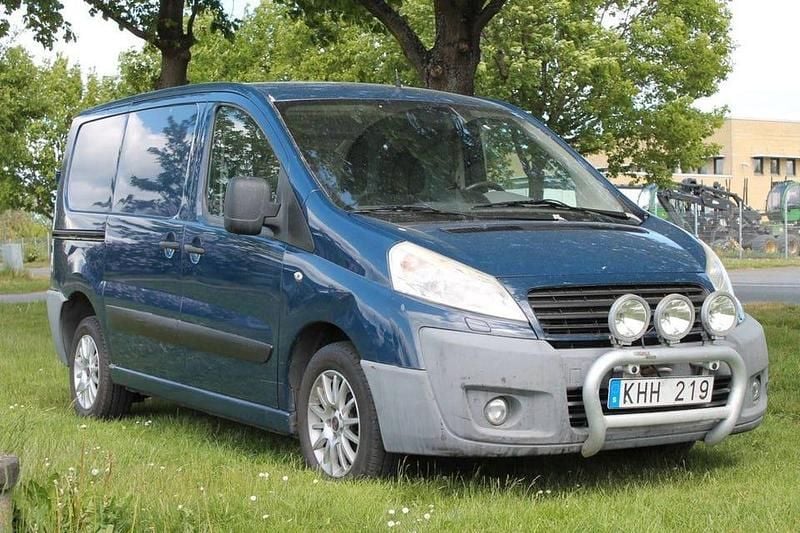 Begagnad Fiat Scudo 120 HK (88 kW) 2008 Mörkblå (blå) Van