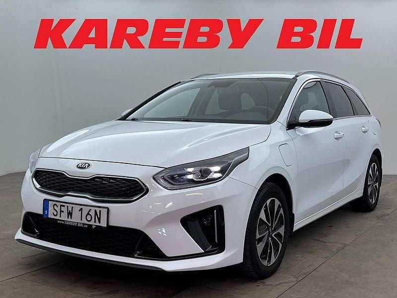Begagnad Kia Ceed Sportswagon Advance 141 HK (103 kW) 2021 Vit Kombi