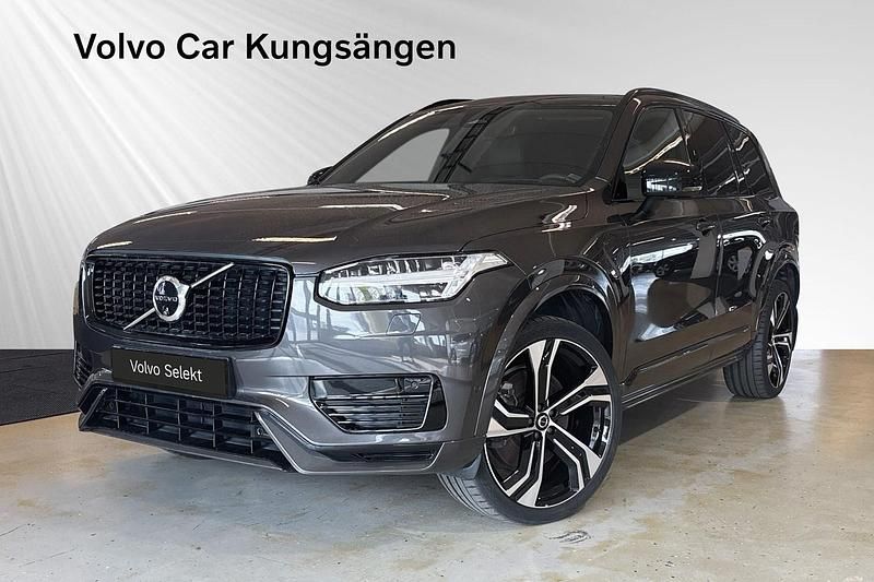 Grå Begagnad 2023 Volvo XC90 Ultimate SUV | 719 900 kr (Marknadspris) - Bild 1/3