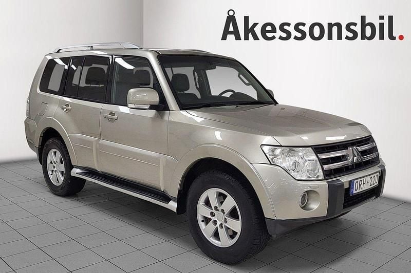 Lbrun Begagnad 2007 Mitsubishi Pajero SUV | 99 000 kr - Bild 1/4