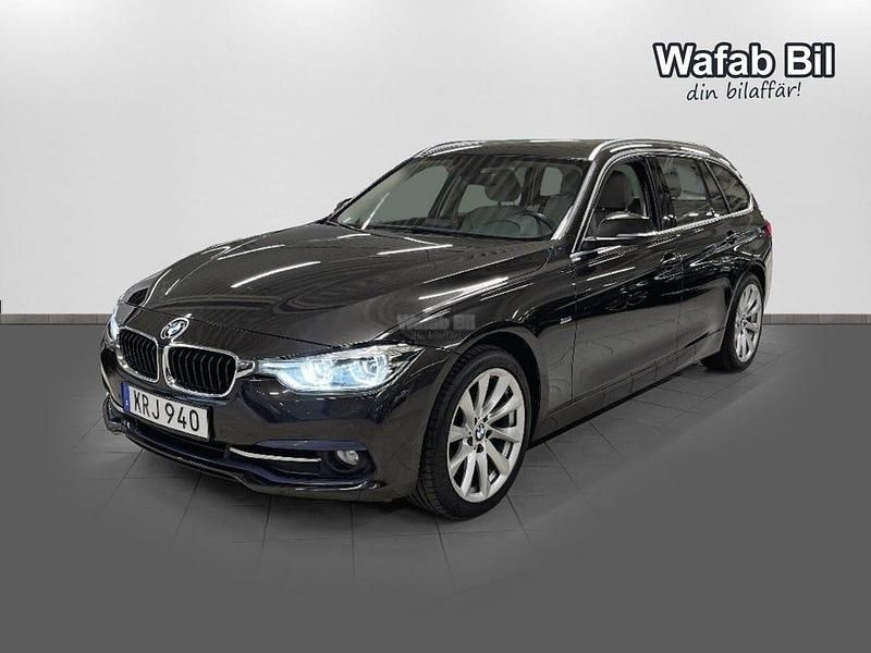 Brun Begagnad 2017 BMW 320 Sport Line Kombi | 179 900 kr (Marknadspris) - Bild 1/4