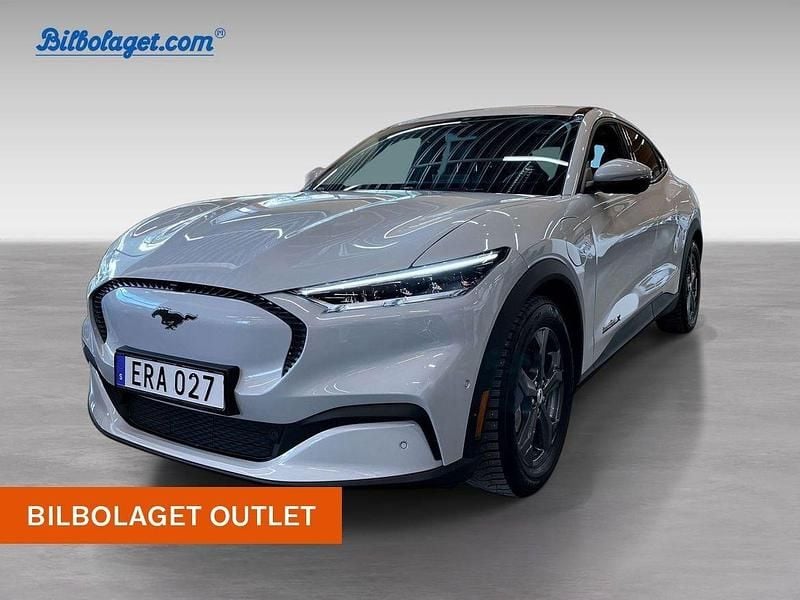 Vit Begagnad 2022 Ford Mustang Mach-E SUV | 399 000 kr (Bra pris) - Bild 1/4