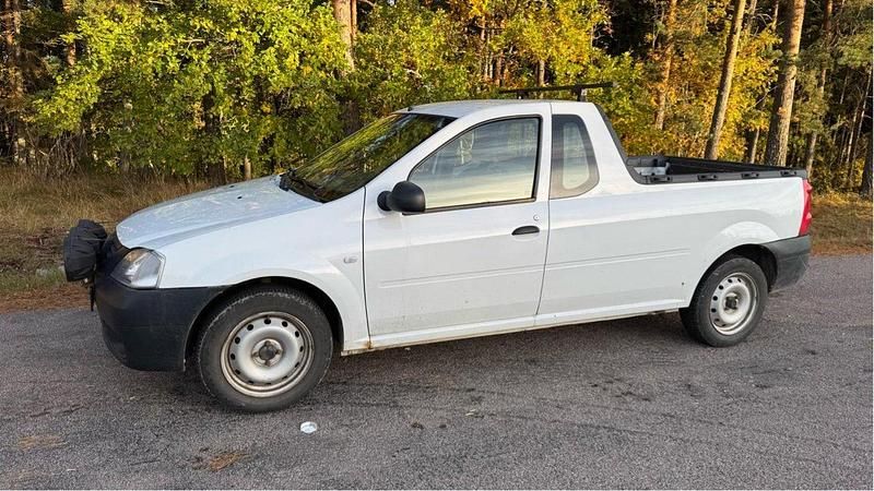 Vit Begagnad 2012 Dacia Logan Sedan | 45 000 kr - Bild 1/2