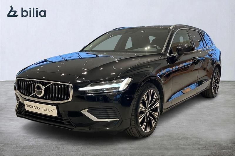 Begagnad Volvo V60 Core 253 HK (186 kW) 2022 Svart Kombi