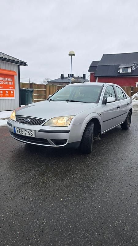 Begagnad Ford Mondeo 145 HK (106 kW) 2005 Halvkombi