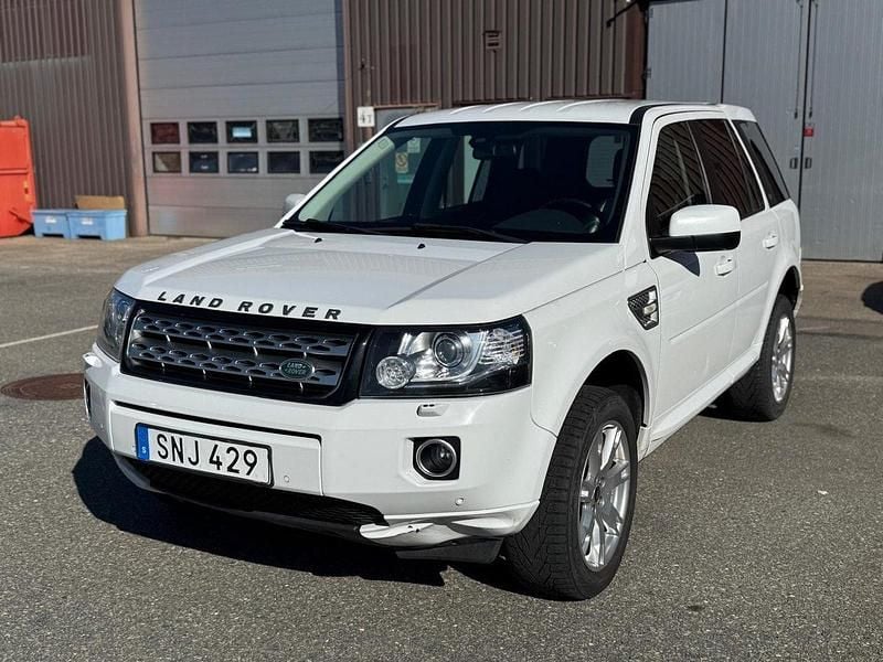 Vit Begagnad 2015 Land Rover Freelander 2 HSE SUV | 109 900 kr (Lite dyr) - Bild 1/4