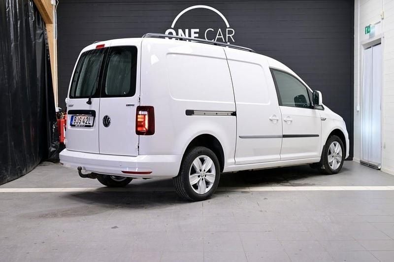 Begagnad VW Caddy Maxi SE 150 HK (110 kW) 2019 Vit Minibuss