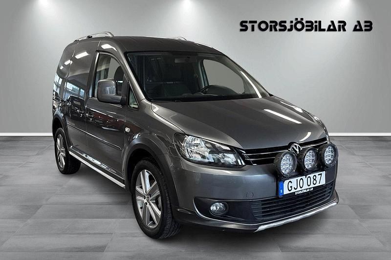 Mörkgrå (grå) Begagnad 2014 VW Caddy Minibuss | 159 000 kr - Bild 1/4