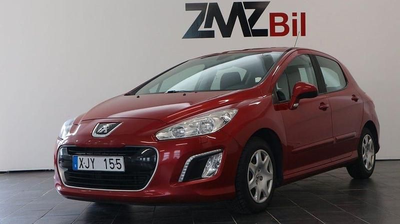 Begagnad Peugeot 308 112 HK (82 kW) 2011 Röd