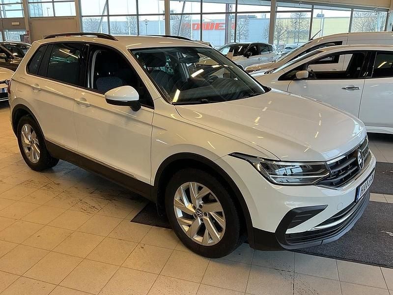 Begagnad VW Tiguan 150 HK (110 kW) 2022 Vit SUV