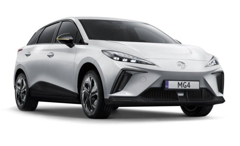 Begagnad MG MG4 EV Trophy 180 kW (245 HK) 2023 Vit Halvkombi