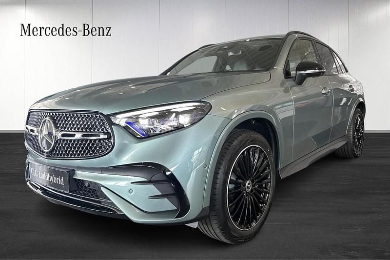 Ny 2025 Mercedes GLC300e AMG SUV | 792 500 kr (Bra pris) - Bild 1/4