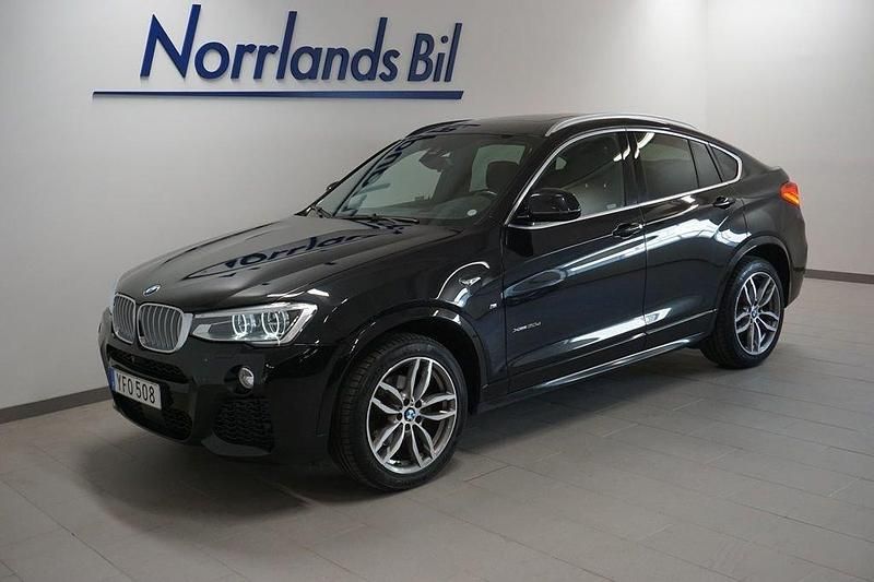 Svart (blacksapphire metallic) Begagnad 2016 BMW X4 M Sport SUV | 274 900 kr (Marknadspris) - Bild 1/4