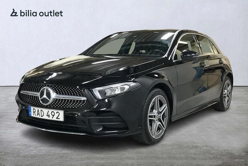 Svart Begagnad 2022 Mercedes A250 AMG Halvkombi | 249 900 kr (Marknadspris) - Bild 1/3