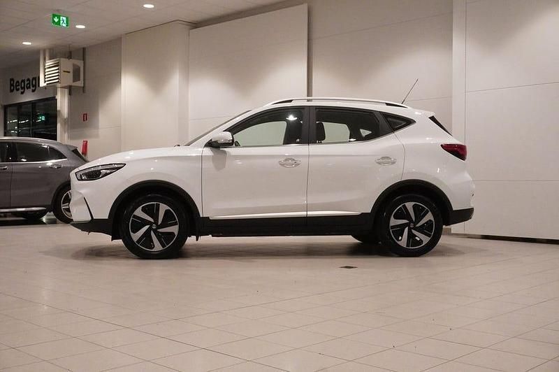 Begagnad MG ZS Comfort 130 kW (177 HK) 2022 Vit SUV