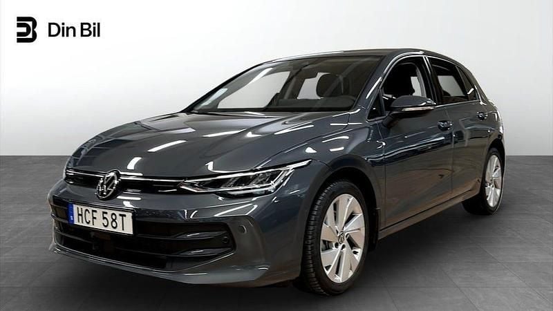 Mörkgrå Begagnad 2025 VW Golf VIII Edition Halvkombi | 279 800 kr (Bra pris) - Bild 1/4