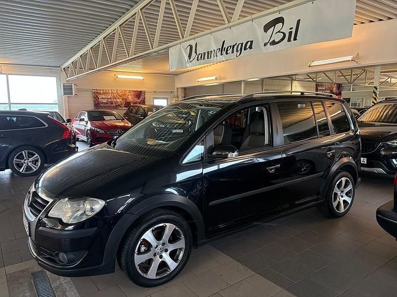 Begagnad VW Touran Cross 170 HK (125 kW) 2007 Svart Minibuss