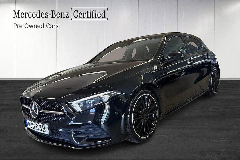 Svart Begagnad 2019 Mercedes A220 AMG Halvkombi | 259 000 kr (Bra pris) - Bild 1/4