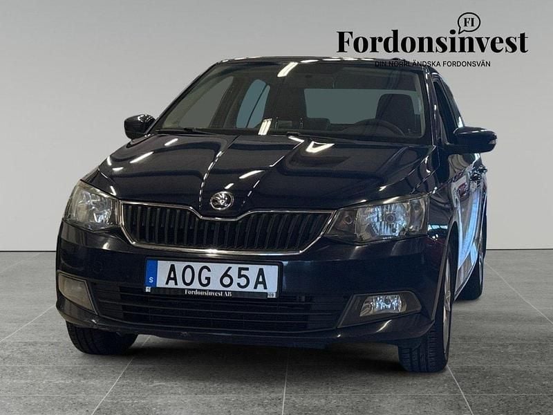 Blå Begagnad 2016 Skoda Fabia Ambition Halvkombi | 84 500 kr (Marknadspris) - Bild 1/4