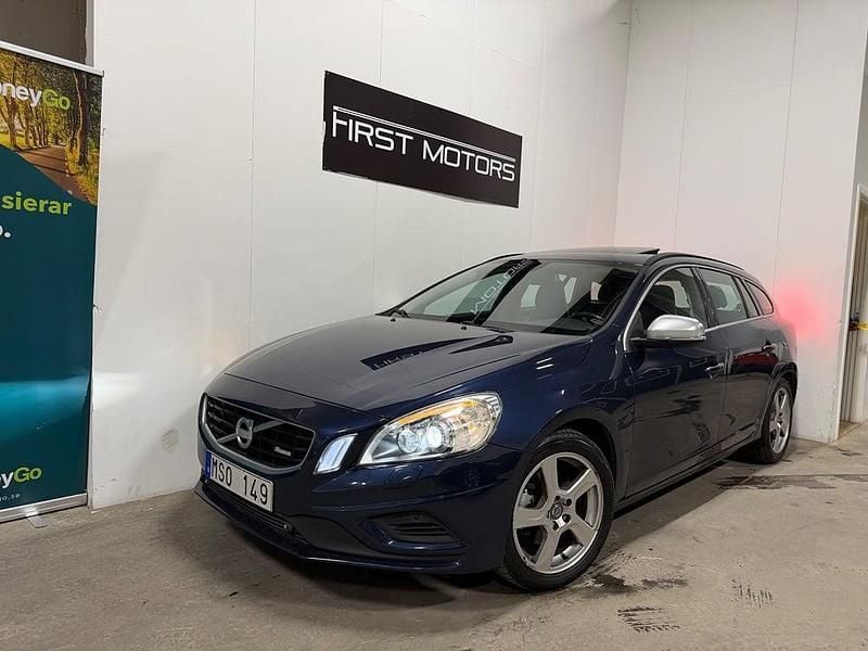 Begagnad Volvo V60 R-Design 116 HK (85 kW) 2012 Blå Kombi