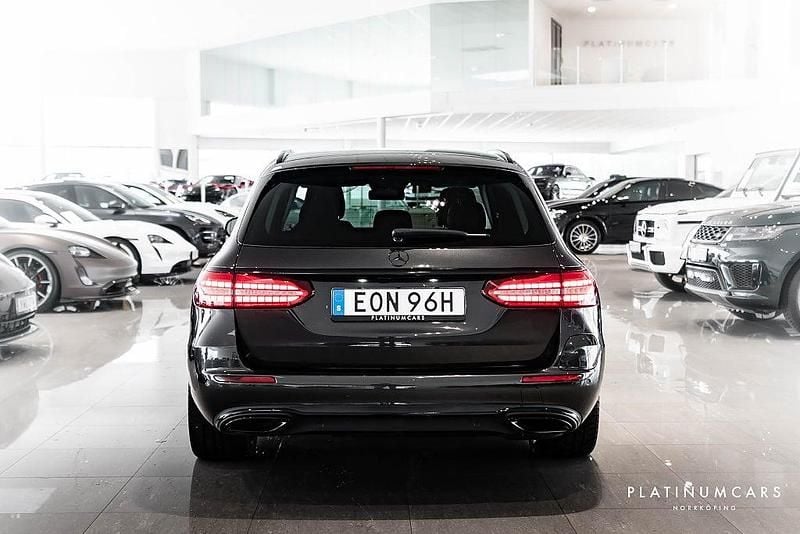 Begagnad Mercedes E300 Avantgarde 194 HK (142 kW) 2020 Grå Kombi