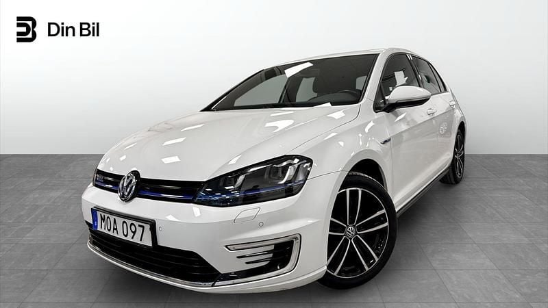 Begagnad VW Golf VII GTE 204 HK (150 kW) 2016 Vit