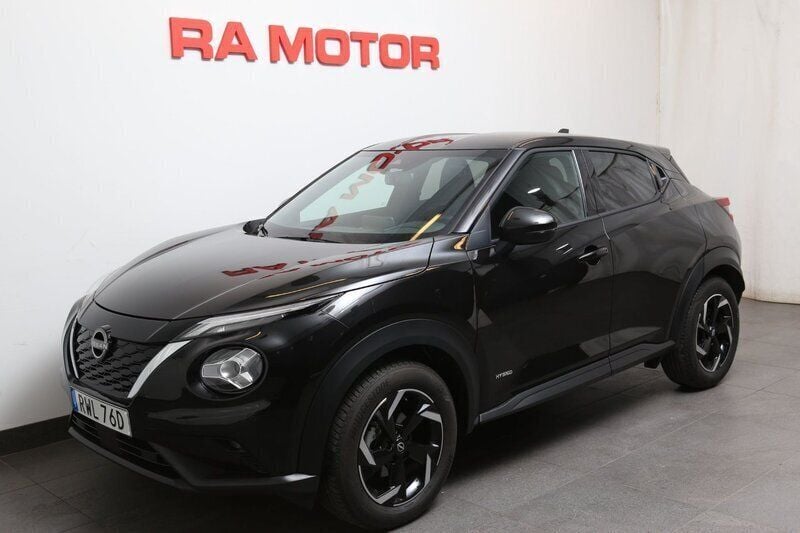 Svart Begagnad 2023 Nissan Juke N-Connecta SUV | 258 800 kr (Marknadspris) - Bild 1/3