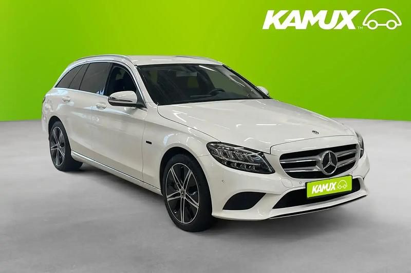 Vit Begagnad 2020 Mercedes C300e Kombi | 244 900 kr (Superpris) - Bild 1/4