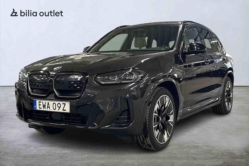 Begagnad BMW iX3 M Sport 210 kW (286 HK) 2022 Grå SUV