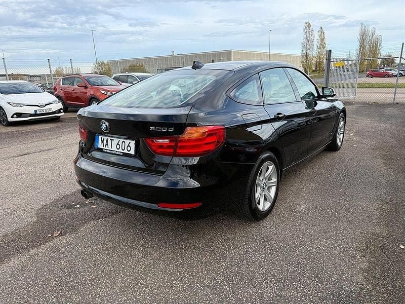 Begagnad BMW 320 Gran Turismo Advantage 190 HK (139 kW) 2016 Svart Halvkombi