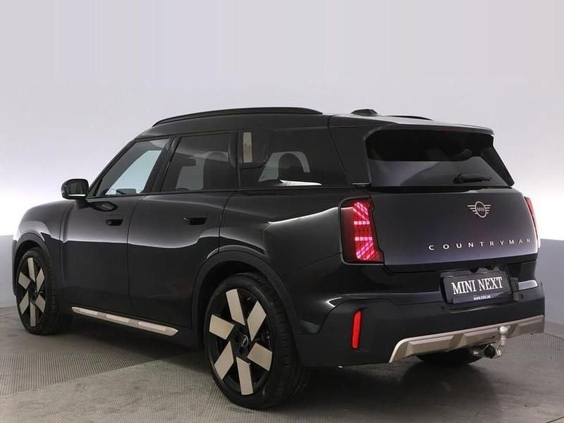 Begagnad Mini Countryman 152 kW (207 HK) 2024 Svart SUV