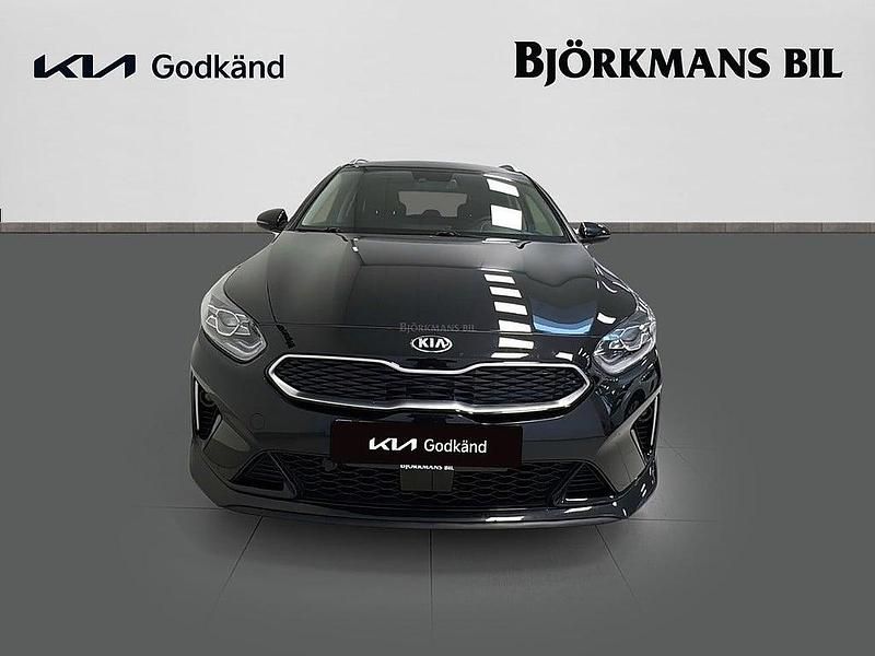 Begagnad Kia Ceed Sportswagon Advance 105 HK (77 kW) 2021 /1k/ pearl black m Kombi