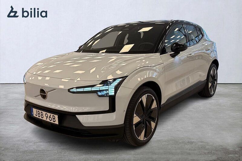 Ljusblå Ny 2024 Volvo EX30 Performance SUV | 469 900 kr (Marknadspris) - Bild 1/3