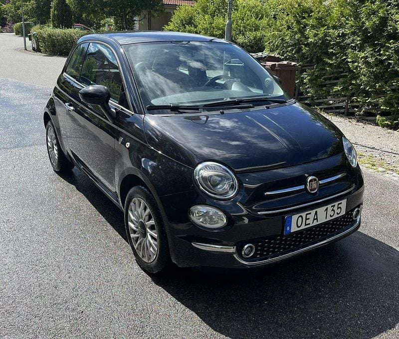 Svart Begagnad 2017 Fiat 500 Lounge Halvkombi | 79 000 kr (Superpris) - Bild 1/2