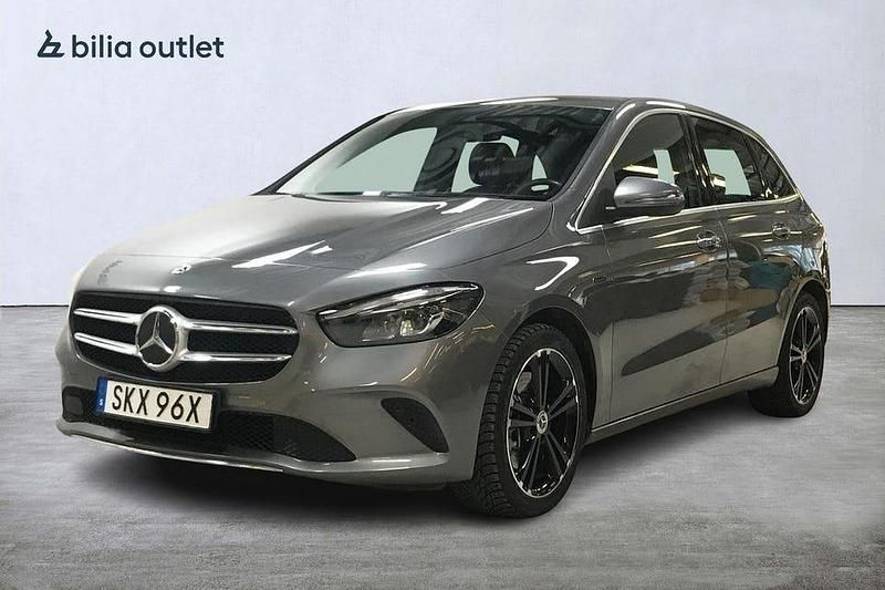 Grå Begagnad 2021 Mercedes B250 Minibuss | 264 900 kr (Marknadspris) - Bild 1/3