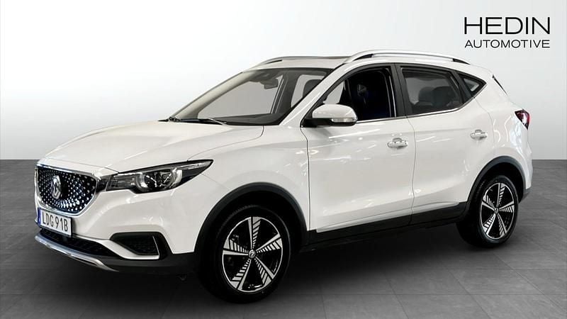Begagnad 2021 MG ZS Luxury Sedan | 149 900 kr (Superpris) - Bild 1/4