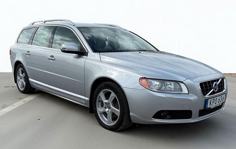 Ljusgrå Begagnad 2010 Volvo V70 Summum Kombi | 79 900 kr (Marknadspris) - Bild 1/4
