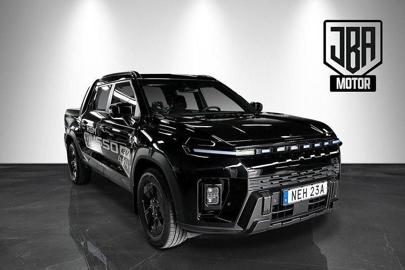 Svart Ny 2025 Ssangyong (KGM) Musso Van | 598 750 kr (Lite dyr) - Bild 1/4