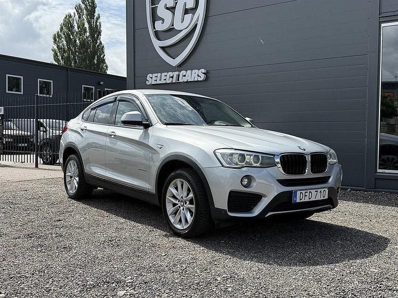 Silver (glasiär silver metallic) Begagnad 2014 BMW X4 Shadowline SUV | 189 900 kr (Marknadspris) - Bild 1/4