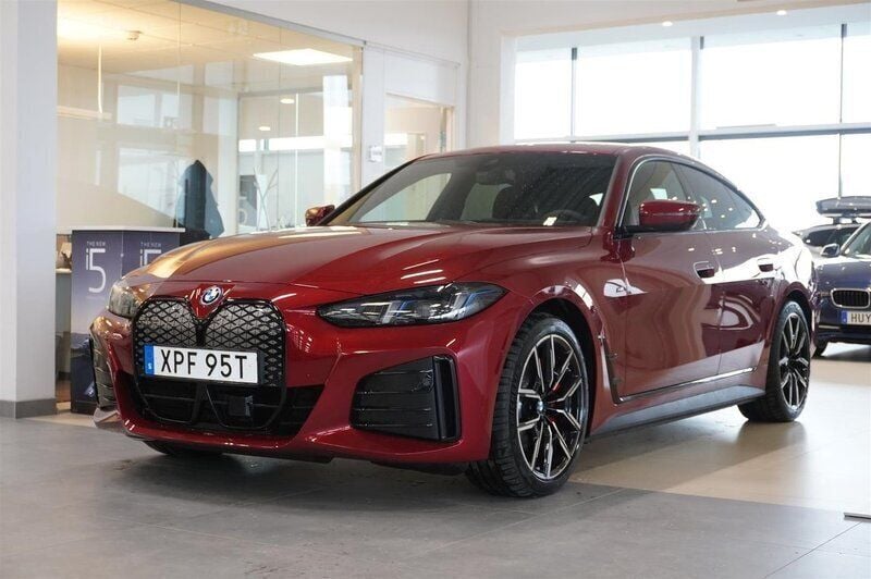 Okänd Begagnad 2025 BMW i4 Efficient Dynamics Sedan | 729 800 kr - Bild 1/4