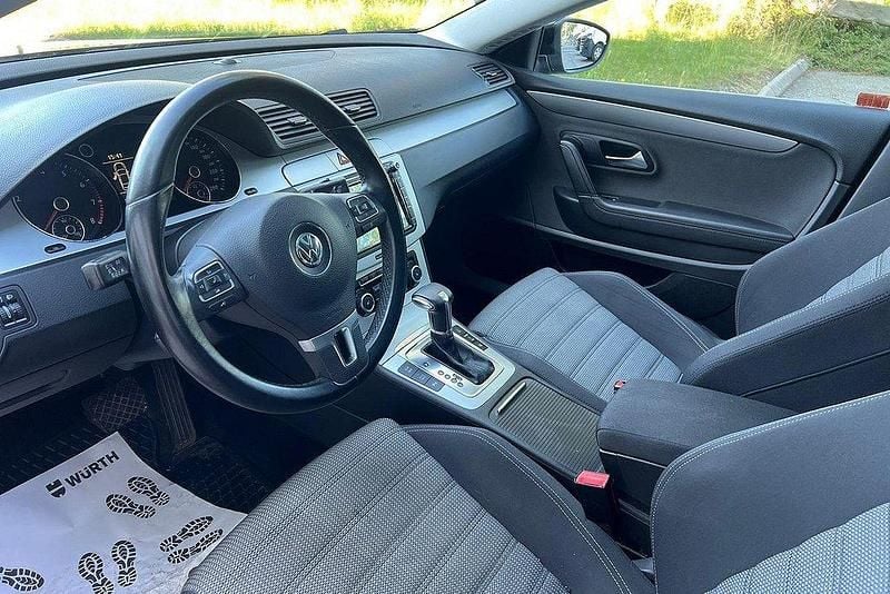 Begagnad VW Passat 2010 Svart Sedan