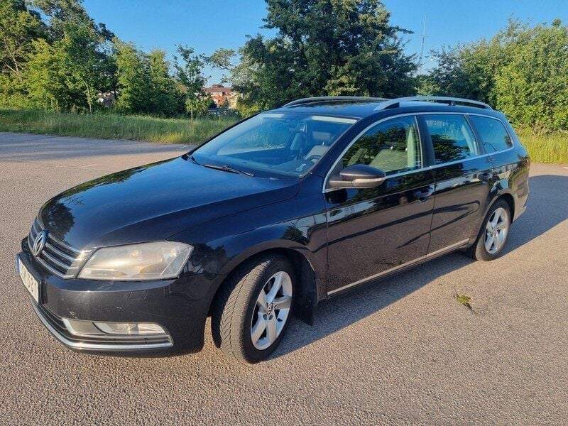 Svart Begagnad 2014 VW Passat Kombi | 68 000 kr (Marknadspris) - Bild 1/4