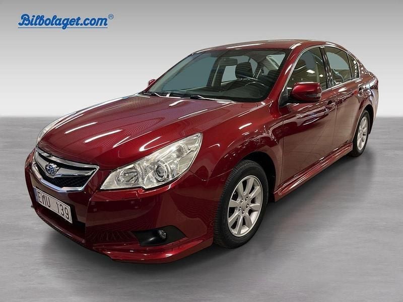 Röd Begagnad 2011 Subaru Legacy Sedan | 94 000 kr (Marknadspris) - Bild 1/4