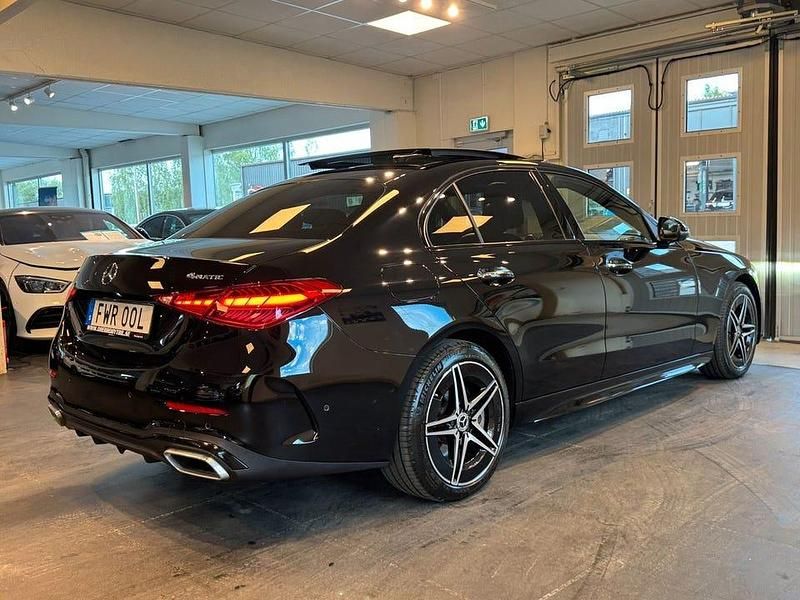Begagnad Mercedes C300 AMG 313 HK (230 kW) 2023 Svart Sedan