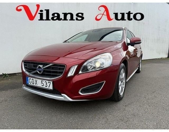 Röd Begagnad 2013 Volvo V60 Summum Kombi | 94 900 kr (Bra pris) - Bild 1/4